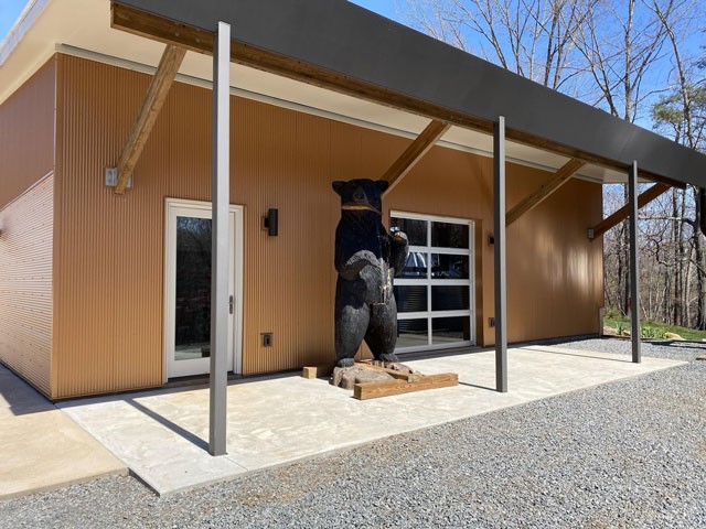 Bear Sculpture - Shipman, VA